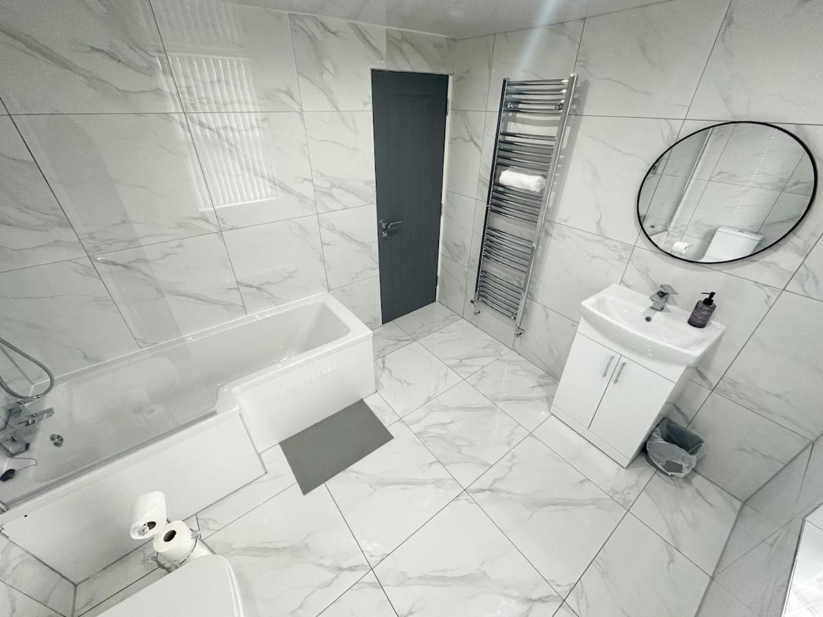 Contractors Dream, 4 Bedroom 2 Bathroom Liverpool Eksteriør bilde