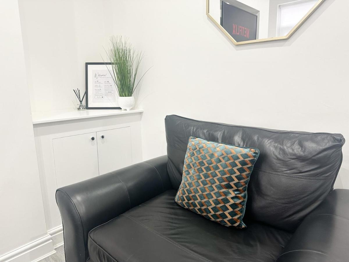 Contractors Dream, 4 Bedroom 2 Bathroom Liverpool Eksteriør bilde