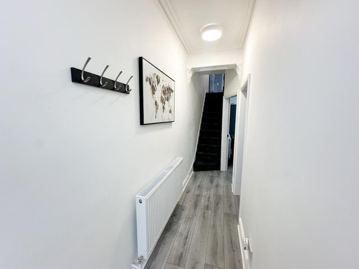 Contractors Dream, 4 Bedroom 2 Bathroom Liverpool Eksteriør bilde