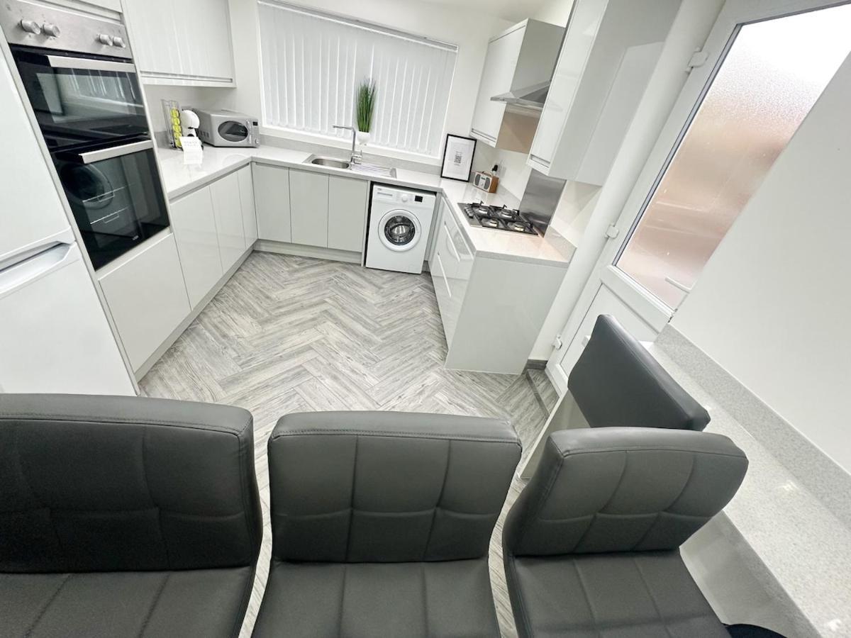 Contractors Dream, 4 Bedroom 2 Bathroom Liverpool Eksteriør bilde