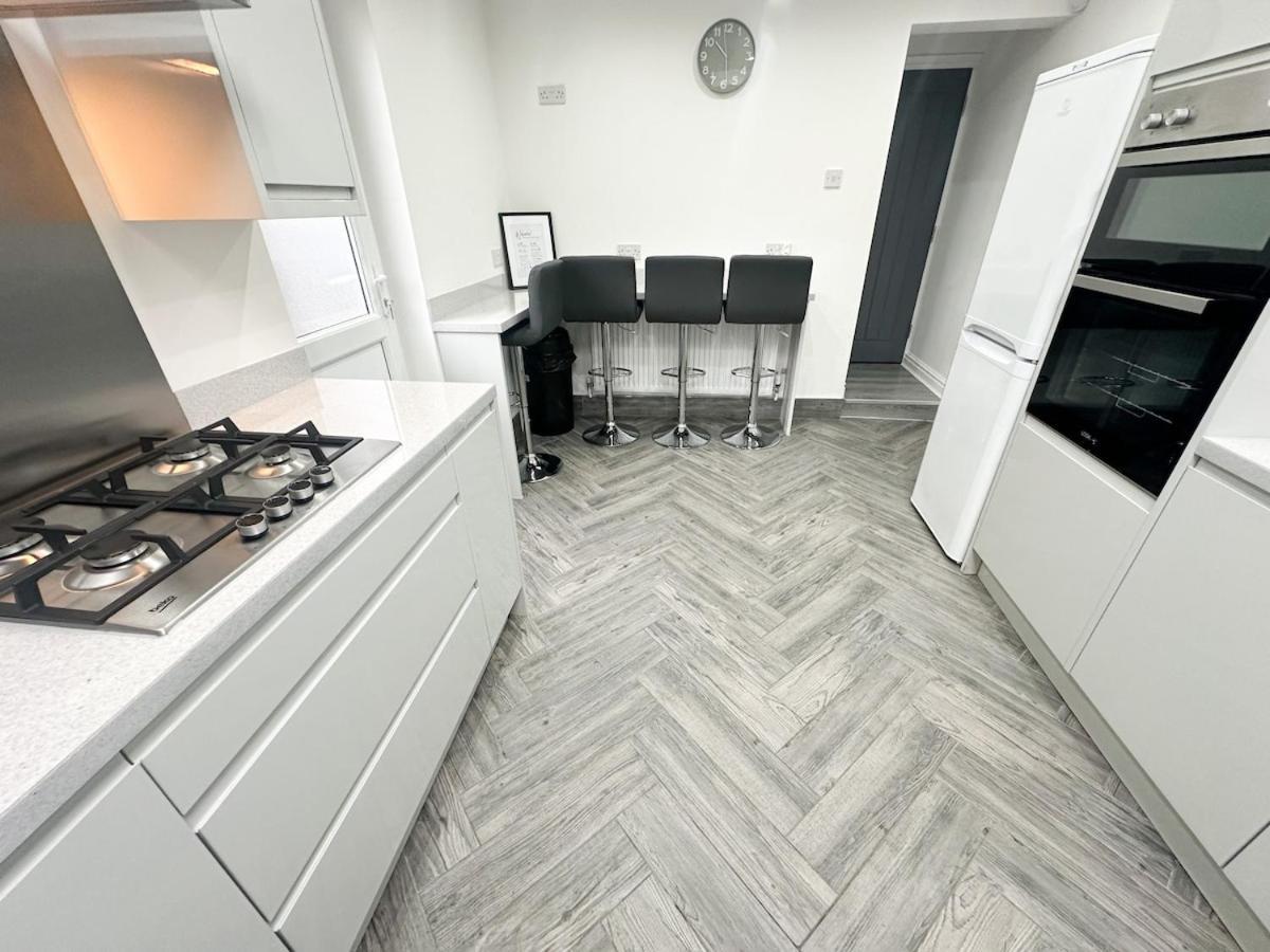Contractors Dream, 4 Bedroom 2 Bathroom Liverpool Eksteriør bilde