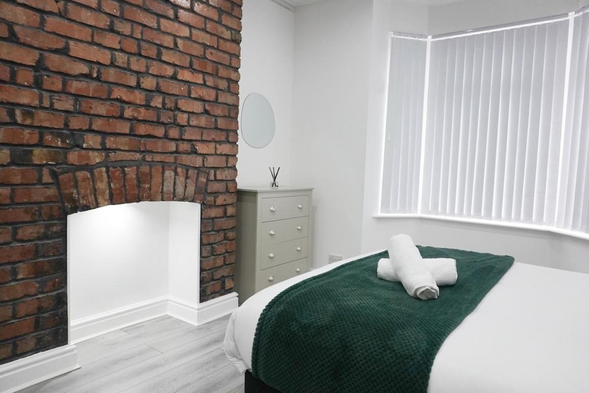 Contractors Dream, 4 Bedroom 2 Bathroom Liverpool Eksteriør bilde
