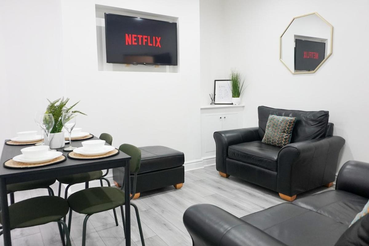 Contractors Dream, 4 Bedroom 2 Bathroom Liverpool Eksteriør bilde