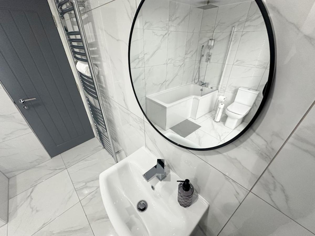 Contractors Dream, 4 Bedroom 2 Bathroom Liverpool Eksteriør bilde